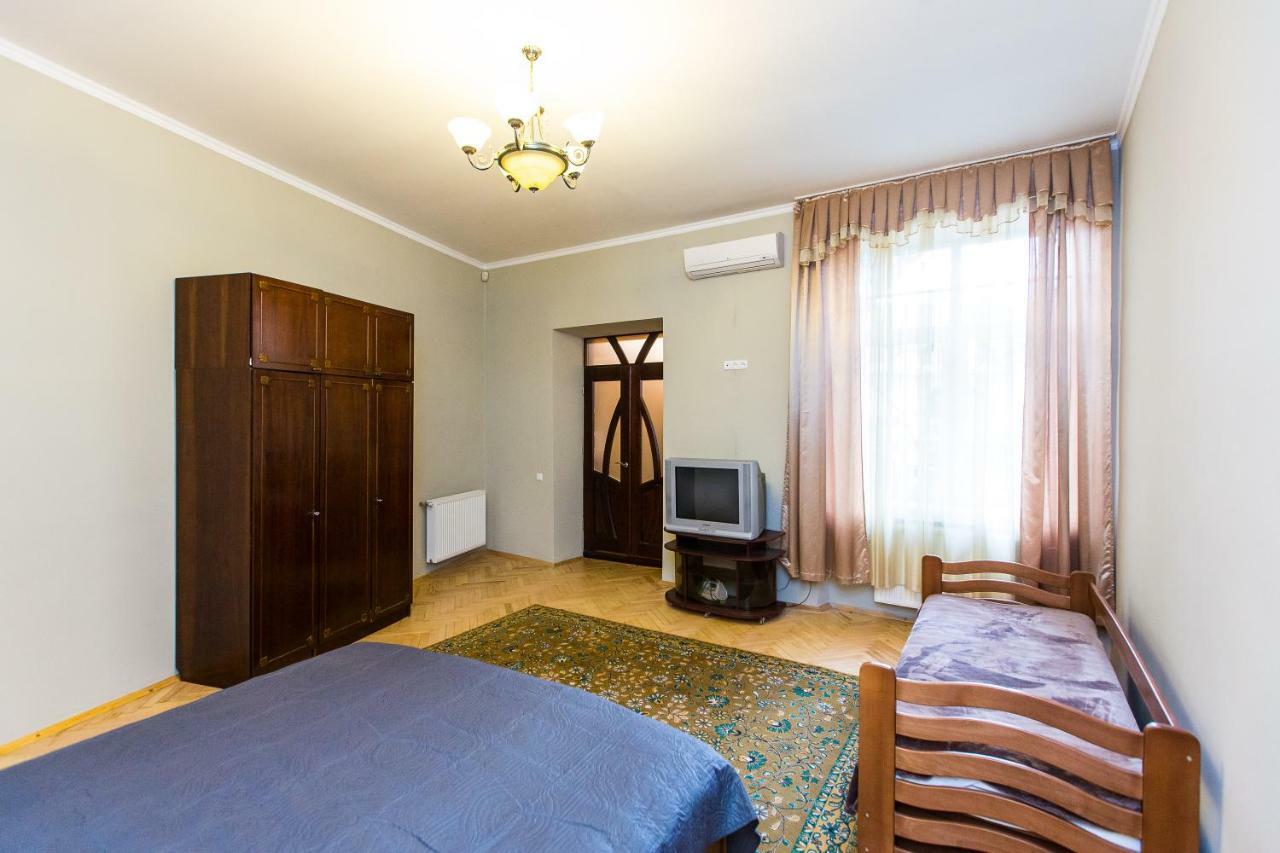 Apartments On Sholom Aleichem Та Ще Варіант Поруч Leópolis Exterior foto
